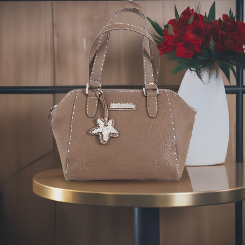 Petit Shopping Arles Tulipe by Jacques Esterel en Cuir : Un Classique Élégant et Réconfortant - sacaelle