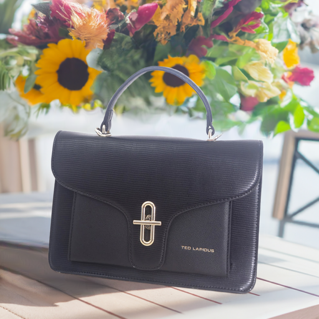 Audrey, l'Élégance Intemporelle : Le Nouveau Sac Cartable Signé Ted Lapidus, , Sac à Elle, Sac, BAGAGE, TED LAPIDUS JACQUES ESTEREL, STEVE MADDEN