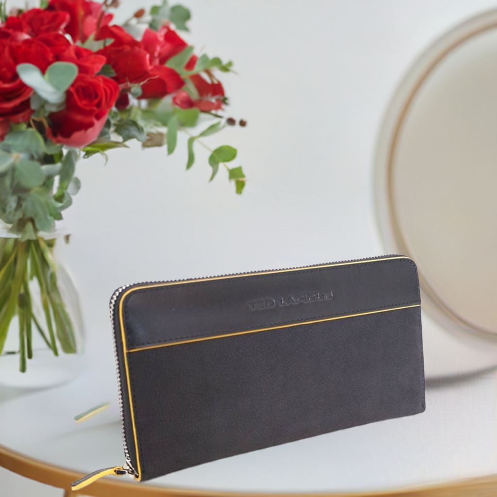 Un écrin de cuir pour vos essentiels : Compagnon suffren by Ted Lapidus, , Sac à Elle, Sac, BAGAGE, TED LAPIDUS JACQUES ESTEREL, STEVE MADDEN