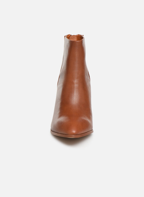 Jillian bootie steve madden store