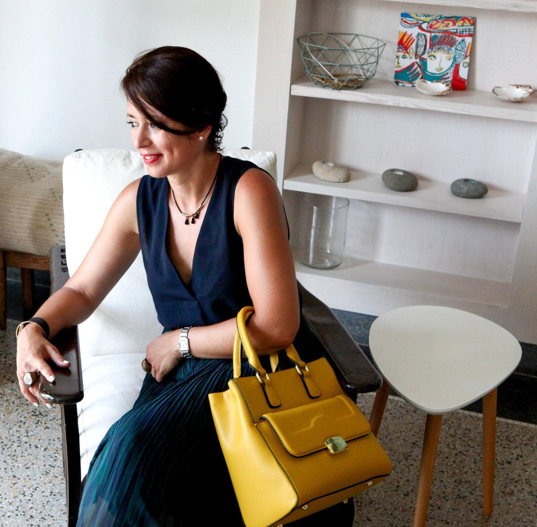 Porter un sac jaune au bureau - sacaelle