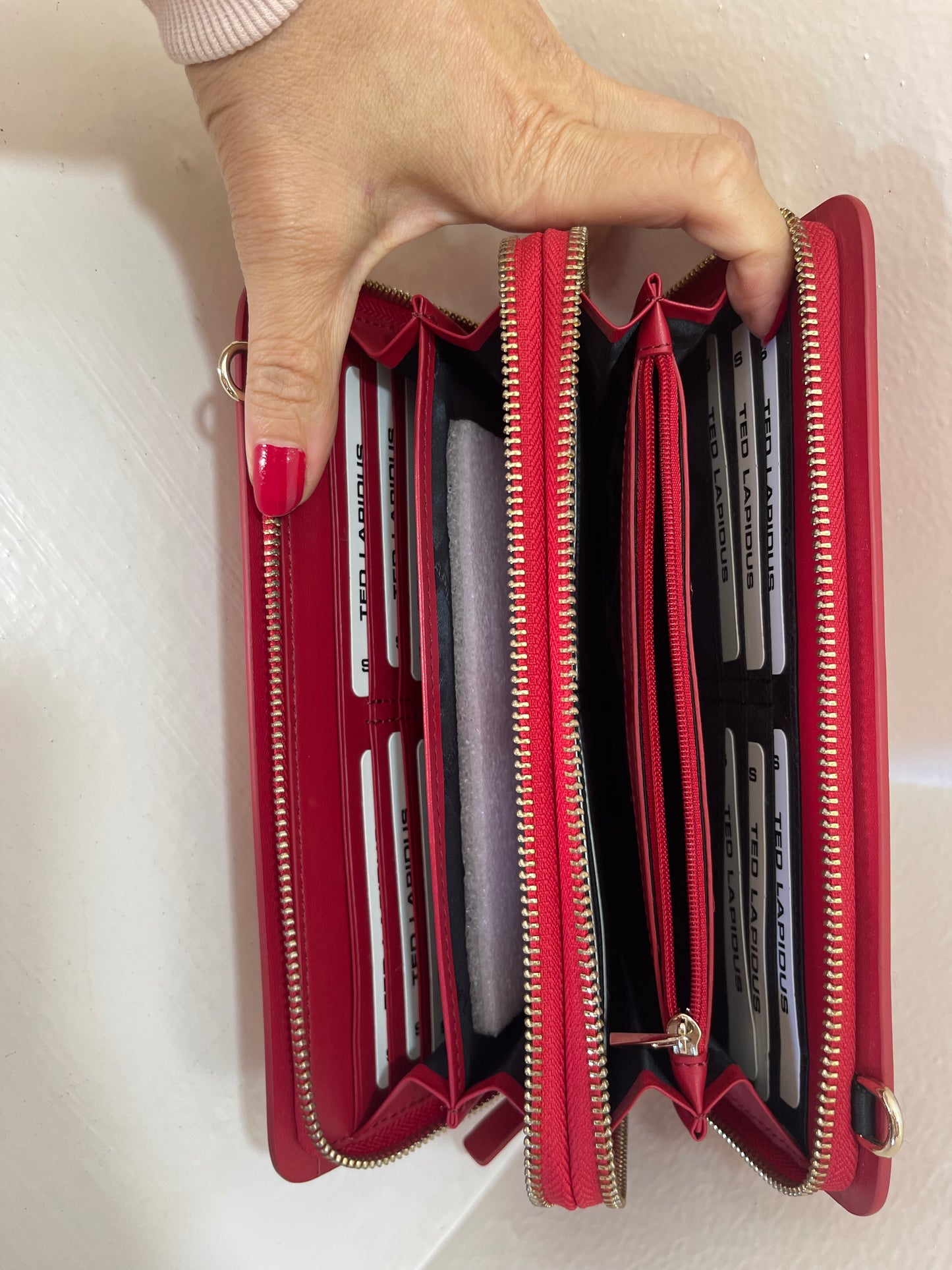 Pochette compagnon Lutèce – Ted Lapidus