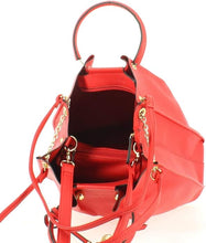 تحميل الصورة إلى المعرض ، Sac &agrave; Dos et Porte-Main Gretel rouge by Ted Lapidus  Le 3-en-1 Parfait, , Sac &Atilde;&nbsp; Elle, Sac, BAGAGE, TED LAPIDUS JACQUES ESTEREL, STEVE MADDEN
