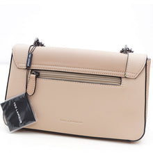 تحميل الصورة إلى المعرض ، Sac Baguette Delia by Ted Lapidus Beige, , Sac &Atilde;&nbsp; Elle, Sac, BAGAGE, TED LAPIDUS JACQUES ESTEREL, STEVE MADDEN
