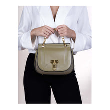 تحميل الصورة إلى المعرض ، Sac port&eacute; main et &eacute;paule F&eacute;licie by Ted Lapidus, , Sac &Atilde;&nbsp; Elle, Sac, BAGAGE, TED LAPIDUS JACQUES ESTEREL, STEVE MADDEN