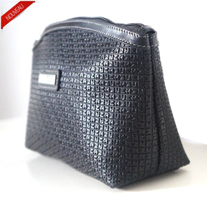 Trousse Demie Lune Fidelio Ted Lapidus Paris : &Eacute;l&eacute;gance et Praticit&eacute; pour Vos Essentiels Beaut&eacute;, , Sac &Atilde;&nbsp; Elle, Sac, BAGAGE, TED LAPIDUS JACQUES ESTEREL, STEVE MADDEN