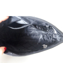 Charger l&#39;image dans la galerie, Trousse Demie Lune Fidelio Ted Lapidus Paris : &Eacute;l&eacute;gance et Praticit&eacute; pour Vos Essentiels Beaut&eacute;, , Sac &Atilde;&nbsp; Elle, Sac, BAGAGE, TED LAPIDUS JACQUES ESTEREL, STEVE MADDEN