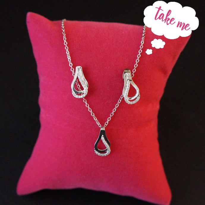 L'éclat de l'amour : Un ensemble acier et zircon Jacques Esterel pour la Saint-Valentin, ACIER ARGENTE, Sac Ã  Elle, Sac, BAGAGE, TED LAPIDUS JACQUES ESTEREL, STEVE MADDEN