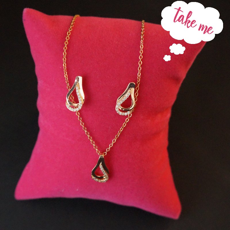 L'éclat de l'amour : Un ensemble acier et zircon Jacques Esterel pour la Saint-Valentin, ACIER ROSE, Sac Ã  Elle, Sac, BAGAGE, TED LAPIDUS JACQUES ESTEREL, STEVE MADDEN