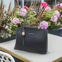 تحميل الصورة إلى المعرض ، Sac &agrave; Main Azelie by Ted Lapidus : &Eacute;l&eacute;gance et Fonctionnalit&eacute;, NOIR, Sac &Atilde;&nbsp; Elle, Sac, BAGAGE, TED LAPIDUS JACQUES ESTEREL, STEVE MADDEN
