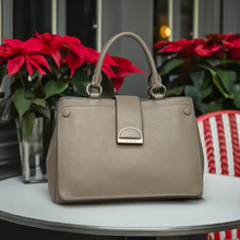 Charger l&#39;image dans la galerie, Sac port&eacute; &eacute;paule Gen&egrave;ve by Ted Lapidus : Un classique intemporel, , Sac &Atilde;&nbsp; Elle, Sac, BAGAGE, TED LAPIDUS JACQUES ESTEREL, STEVE MADDEN