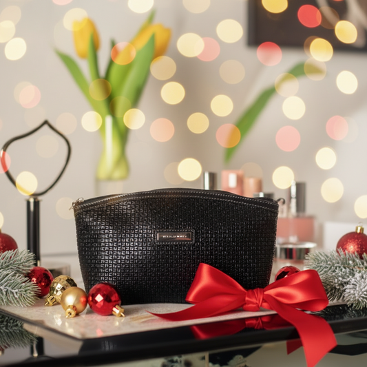 Trousse Demie Lune Fidelio Ted Lapidus Paris : Élégance et Praticité pour Vos Essentiels Beauté