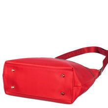 تحميل الصورة إلى المعرض ، Sac Bandouli&egrave;re Ted Lapidus : L&#39;Allure Urbaine Chic pour Vos Aventures Quotidiennes, , Sac &Atilde;&nbsp; Elle, Sac, BAGAGE, TED LAPIDUS JACQUES ESTEREL, STEVE MADDEN