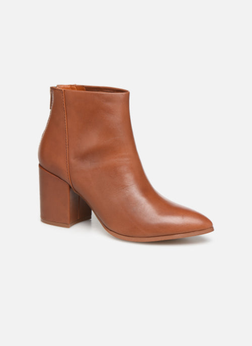 Jillian Boot By Steve Madden, 41, Sac à Elle, Sac, BAGAGE, TED LAPIDUS JACQUES ESTEREL, STEVE MADDEN