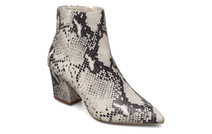 Missie bootie deals steve madden